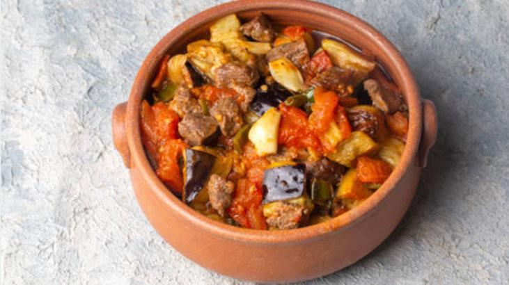 Güveçte kurumuş yağı dert etmeyin Yarım saatte yeniliyor, fırçayla tertemiz