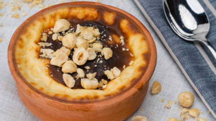 Güveçte kurumuş yağı dert etmeyin Yarım saatte yeniliyor, fırçayla tertemiz