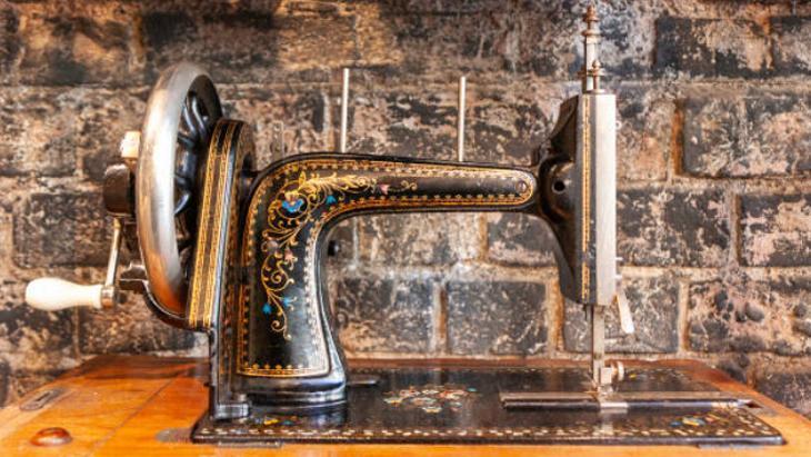 Eskisini atmayan köşeyi döndü Anneden kalma makineler 42 milyona satılıyor