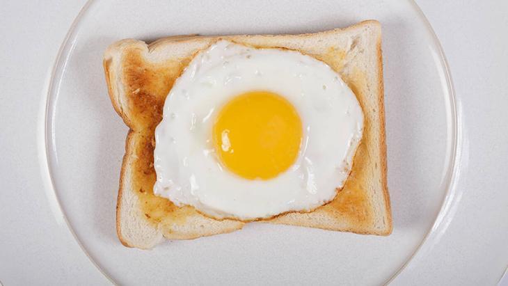 Artan haşlanmış yumurtalar kağıt havluya emanet Günlerce taze kalıyor