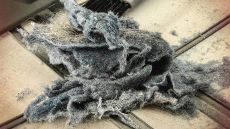 Çekiş gücü biten süpürgeye fırça yeter Bir avuç kir çıkacak, vakumluyor