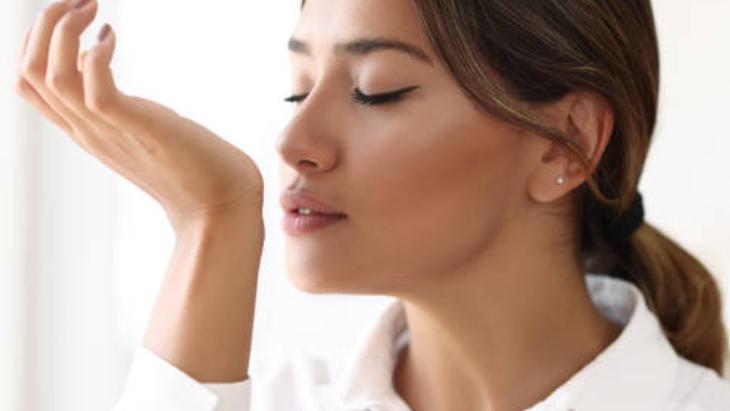 Her tene her parfüm yakışmaz Meğer taktiği varmış, ilaç içince de değişiyor