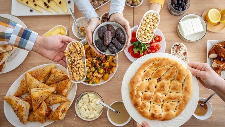 SAĞLIKLI VE DENGELİ BESLENME ÖNEMLİ