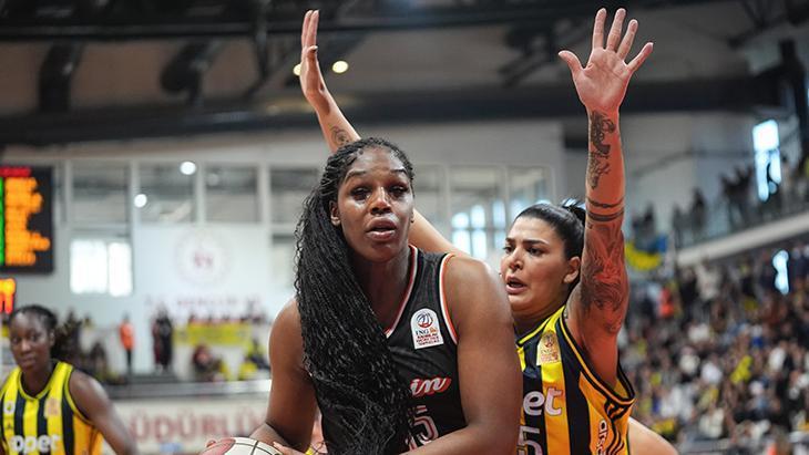 ÇBK Mersin - Fenerbahçe Opet maçından kareler