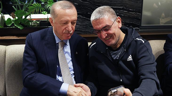 Cumhurbaşkanı Erdoğan kafede vatandaşlarla sohbet etti çocukları sevdi Cumhurbaşkanı Erdoğan kafede vatandaşlarla sohbet etti çocukları sevdi