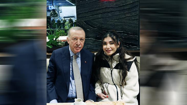 Cumhurbaşkanı Erdoğan kafede vatandaşlarla sohbet etti çocukları sevdi Cumhurbaşkanı Erdoğan kafede vatandaşlarla sohbet etti çocukları sevdi