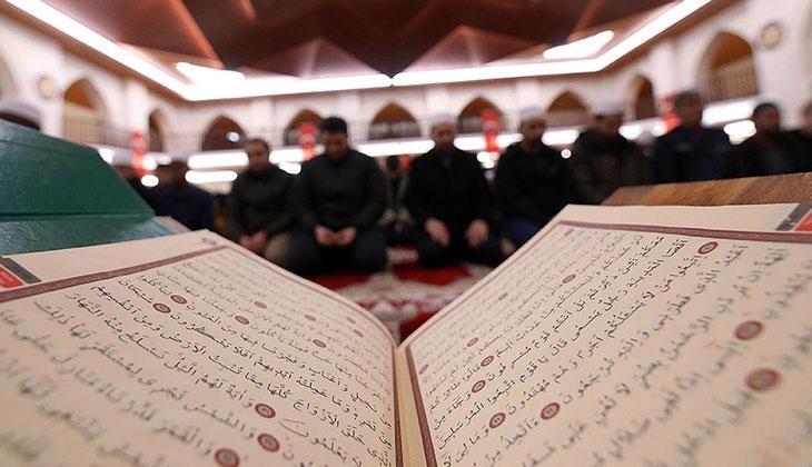 KADİR GECESİ DUASI 🤲 KADİR GECESİNDE hangi dualar okunur Kadir gecesinde okunacak dualar, sureler ve ayetler (Kadir Suresi, Tebareke, Amme, İnşirah Suresi) KADİR GECESİ DUASI 🤲 KADİR GECESİNDE hangi dualar okunur Kadir gecesinde okunacak dualar, sureler ve ayetler (Kadir Suresi, Tebareke, Amme, İnşirah Suresi)