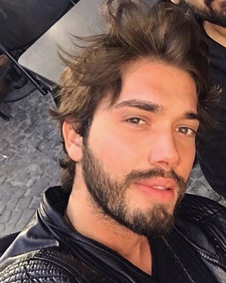 Haticenin sevgilisi Ali Kemal Sarıdan evlilik açıklaması Canlı yayında konuştu Haticenin sevgilisi Ali Kemal Sarıdan evlilik açıklaması Canlı yayında konuştu