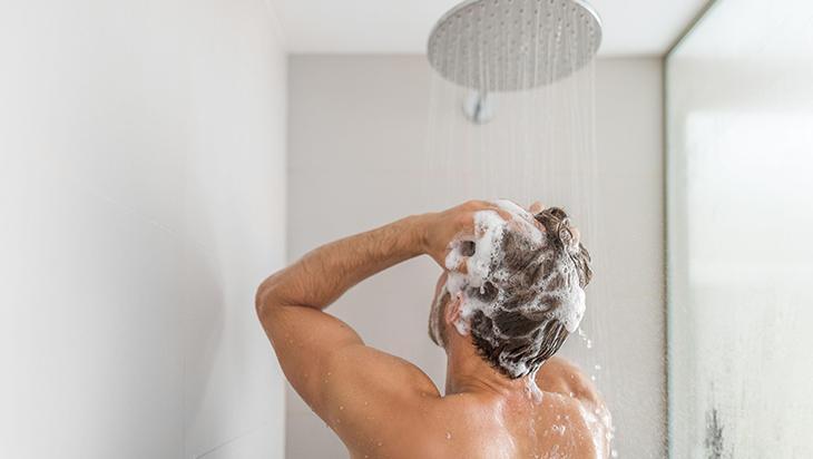 Herkes bu hataları yapıyor Şampuanı önce avuç içinde köpürtün