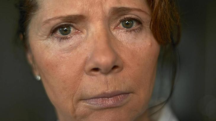 Ağlamaktan şişen gözler anında sönecek İyi hissettiren kafein devrede