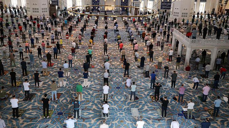 CUMA NAMAZI NASIL KILINIR