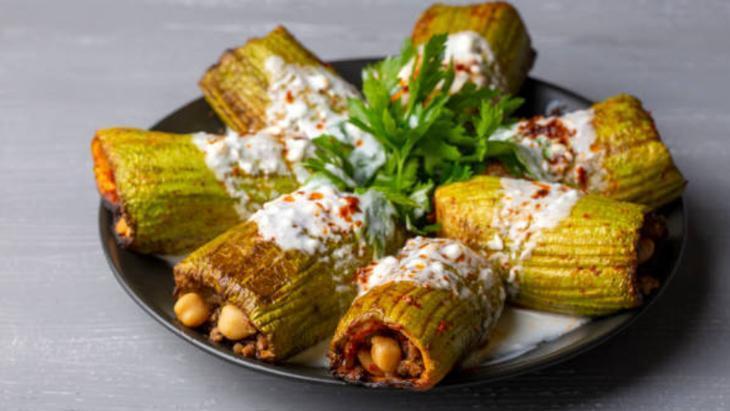 Kabak şöleni Klasik dolmayı solladı, işin ustasından tüyo: Acılık yok, su salmıyor