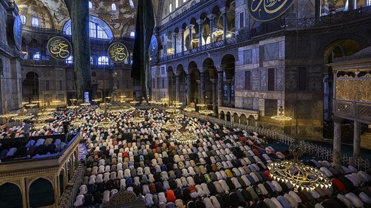 BAYRAM NAMAZI KILINIŞI BAYRAM NAMAZI KILINIŞI