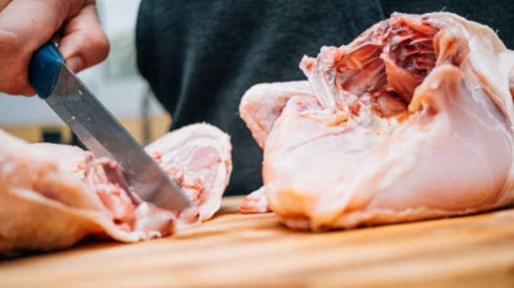 Tavuğun beyaz çizgileri varsa atmayın Sebebi bozulma değil, yağmış