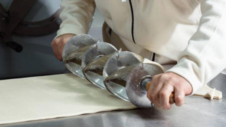 Bayram kahvaltısının yıldızı olacak Milföy tost gibisi yok, pratik ve lezzetli