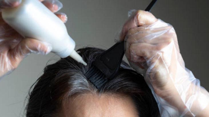 Boyadan yıpranan saçları toparlıyor Rengi capcanlı olacak, protein kullanın