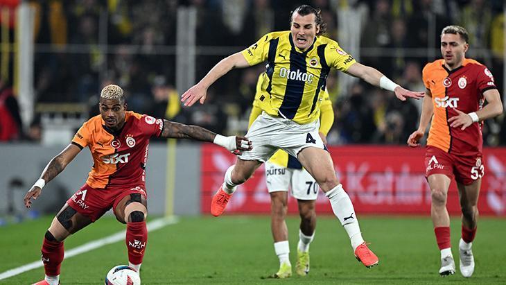 Fenerbahçe - Galatasaray derbisinden kareler