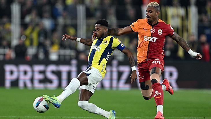 Fenerbahçe - Galatasaray derbisinden kareler