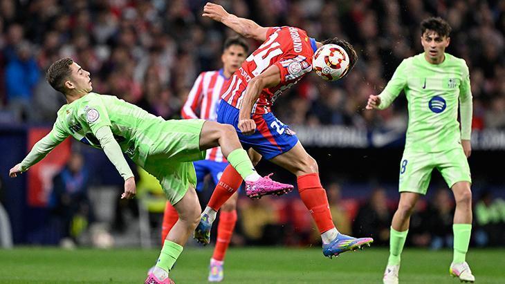 Atletico Madrid - Barcelona maçından kareler