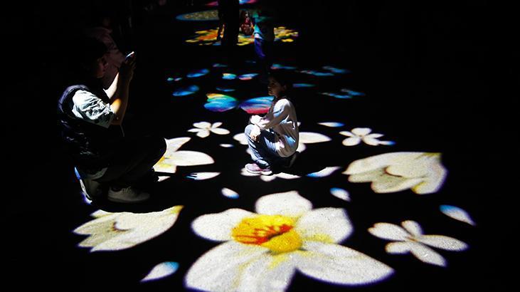 İran’ın başkenti Tahran’da “Işık Festivali” düzenlendi