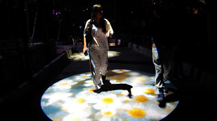 İran’ın başkenti Tahran’da “Işık Festivali” düzenlendi