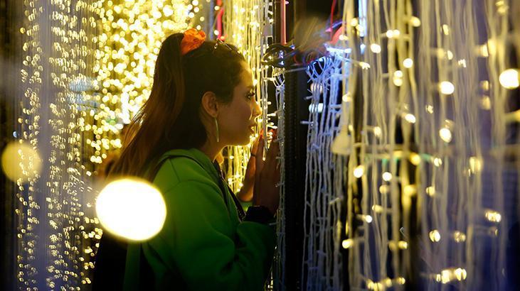 İran’ın başkenti Tahran’da “Işık Festivali” düzenlendi