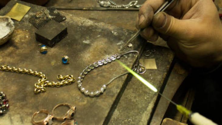 OKSİTLENMİŞ ALTIN NASIL TEMİZLENİR