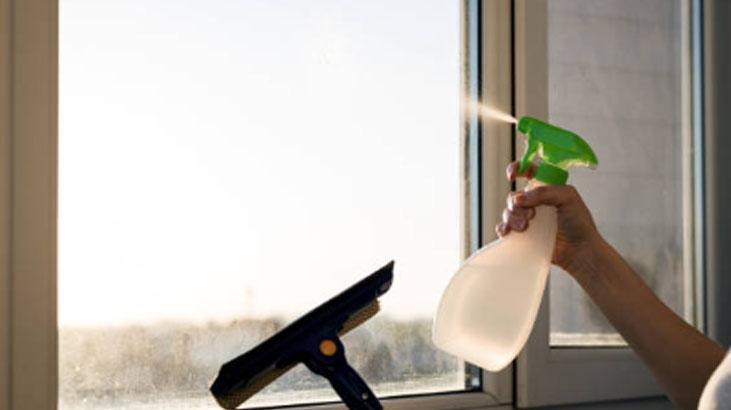 Duşakabin, pencere, cam fark etmez Kurumuş kirece çare: Portakal yağı