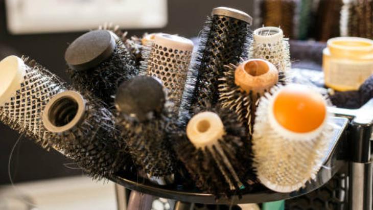 Tarakta biriken tozu kiri affetmiyor 10 dakika bekletin, yeni gibi olacak