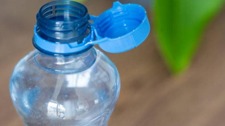 Pet şişeyle sarma sarmak artık çok kolay Yaprağı ucuna koyun, kendiliğinden oluyor