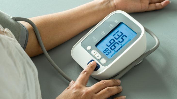 Tansiyonu hep yanlış ölçmüş olabilirsiniz Sol kol mühim değil, bu hataya dikkat