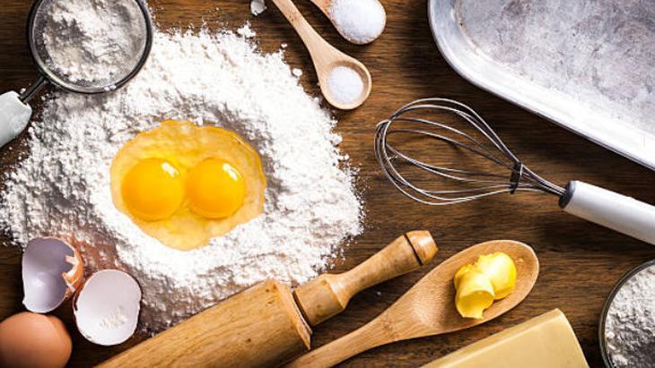 TAM KIVAMINDA AY ÇÖREĞİ MALZEMELERİ