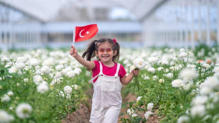 22 NİSAN YARIM GÜN MÜ