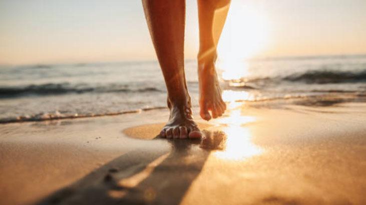 Plajda kum kabusu bitiyor Hiç bulaşmayacak, turistin plastik poşet taktiği