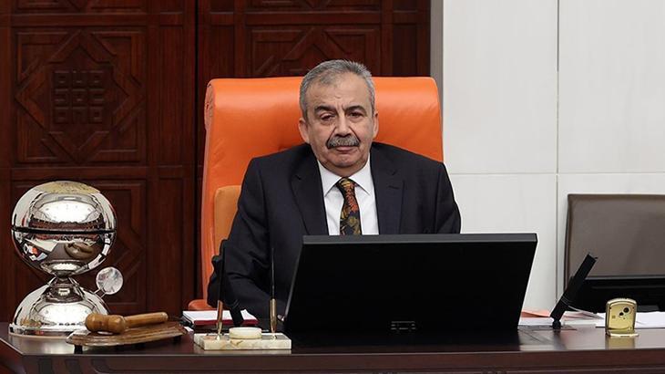 SIRRI SÜREYYA ÖNDERE NE OLMUŞTU