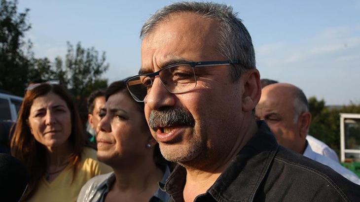 SIRRI SÜREYYA ÖNDER KİMDİR