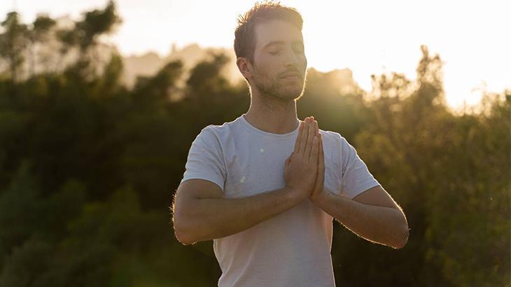 Düşünce gücüyle sırt ağrılarına veda edin İşin sırrı meditasyon olabilir Düşünce gücüyle sırt ağrılarına veda edin İşin sırrı meditasyon olabilir