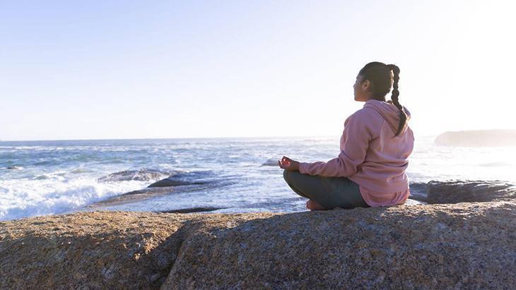 Düşünce gücüyle sırt ağrılarına veda edin İşin sırrı meditasyon olabilir Düşünce gücüyle sırt ağrılarına veda edin İşin sırrı meditasyon olabilir