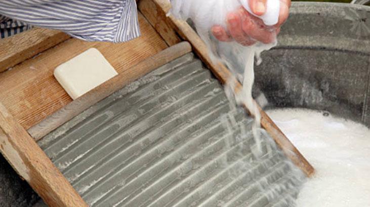 Tertemiz, mis kokulu ve eskimiyor Beyaz dediğin böyle yıkanır, işte yılların yöntemi