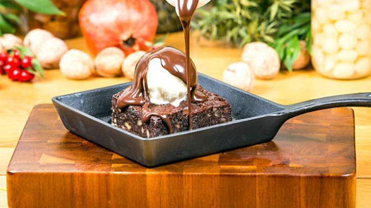 Ne mikser ne fırın Bu ıslak kek tencerede pişiyor, ağızda dağılan tarif