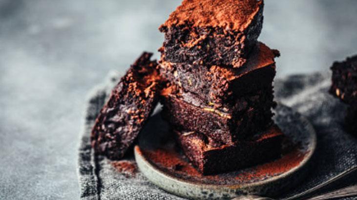 Ne mikser ne fırın Bu ıslak kek tencerede pişiyor, ağızda dağılan tarif