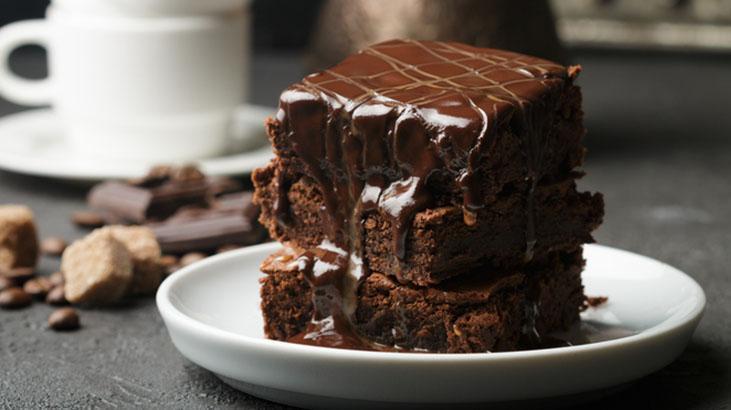 Ne mikser ne fırın Bu ıslak kek tencerede pişiyor, ağızda dağılan tarif