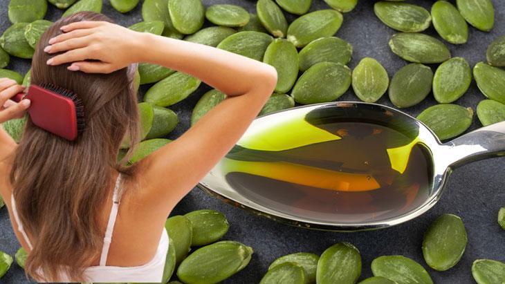Kabaktaki yağdan gelen sihirli çözüm Saç köküne birebir, vitamine boğacak Kabaktaki yağdan gelen sihirli çözüm Saç köküne birebir, vitamine boğacak