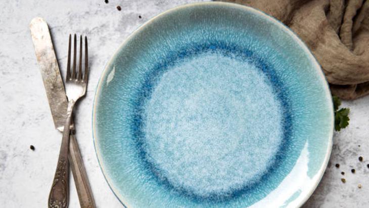 Islak parmak testi kurşunu ele veriyor Yemek takımını kontrol etmeyen yandı: Zehir saçıyor