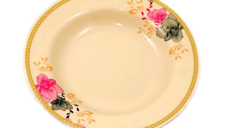 ESKİ TABAKLAR KURŞUN İÇEREBİLİR