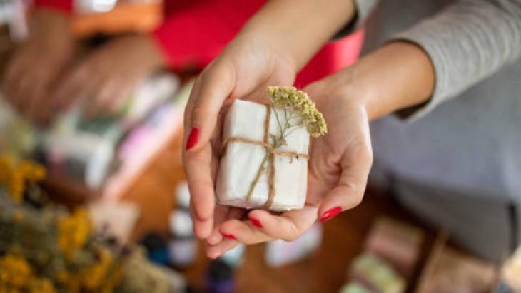 4-) SİVİLCE VE AKNEYE KARŞI DOĞAL KALKAN 4-) SİVİLCE VE AKNEYE KARŞI DOĞAL KALKAN