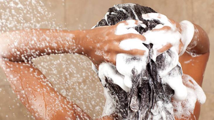 6-) SAÇ TEMİZLİĞİNDE BİR NUMARA 6-) SAÇ TEMİZLİĞİNDE BİR NUMARA