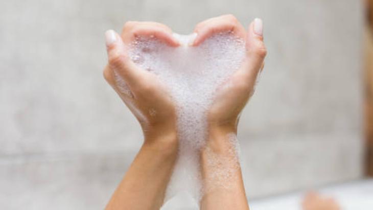 Kir, yağ, makyajdan eser yok Ninelerin güzellik sırrı, günde 2 kere kullanan yaşadı Kir, yağ, makyajdan eser yok Ninelerin güzellik sırrı, günde 2 kere kullanan yaşadı