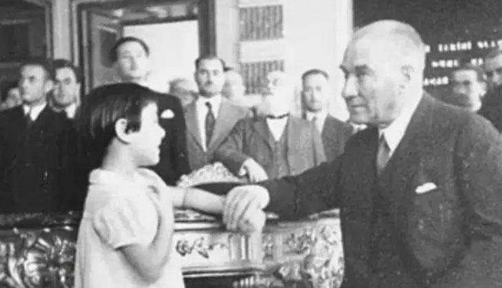 23 NİSAN ATATÜRK SÖZLERİ VE RESİMLERİ 🎈 Mustafa Kemal Atatürkün çocuklarla ilgili söylediği sözlere ve çocuklarla resimleri