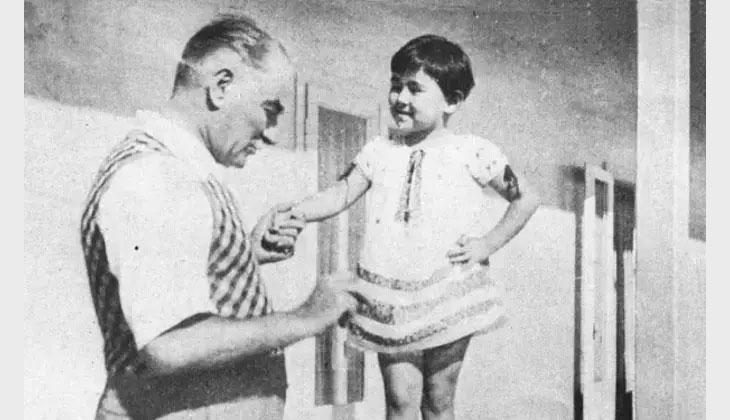 23 NİSAN ATATÜRK SÖZLERİ VE RESİMLERİ 🎈 Mustafa Kemal Atatürkün çocuklarla ilgili söylediği sözlere ve çocuklarla resimleri